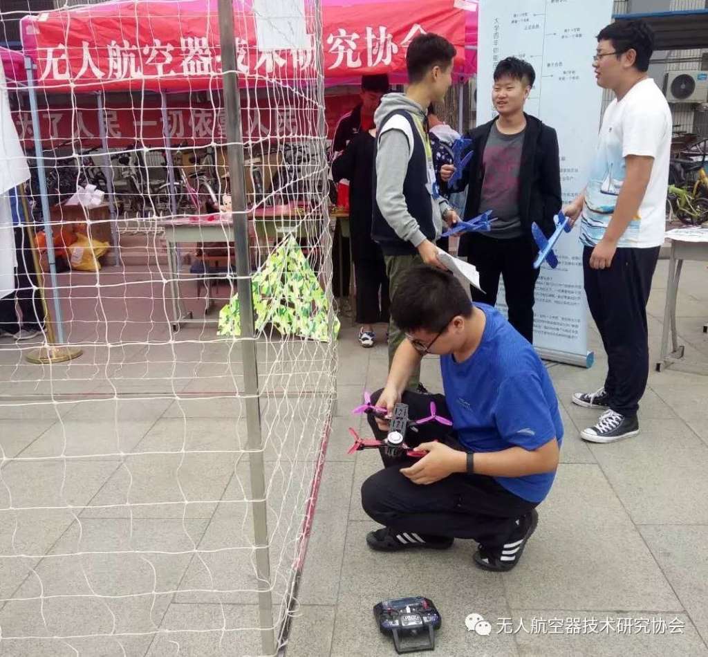 C:\Users\lenovo\AppData\Local\Temp\WeChat Files\9abc0a51d9ac9864b8b44d3adbbf2dcc.jpg